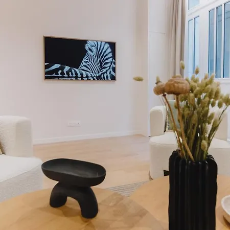 Large And Calm 2br With Ac & Patio Parigi