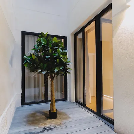 Large And Calm 2br With Ac & Patio *