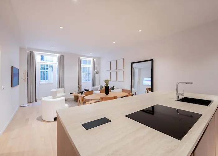 Large And Calm 2br With Ac & Patio Apartment