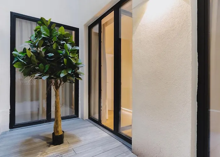 Large And Calm 2br With Ac & Patio Apartment Paris