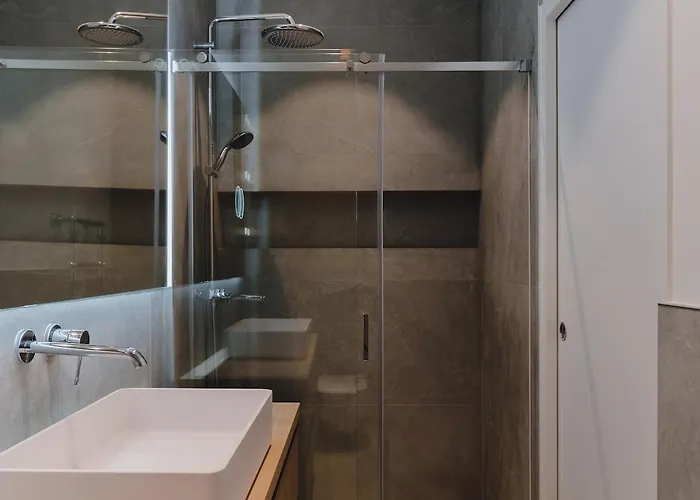 Apartment Large And Calm 2br With Ac & Patio Paris
